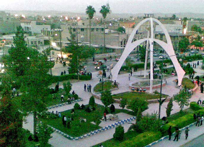 میدان مرکزی دهدشت