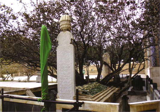 آرامگاه شیخ جام و قسمتی از محجر پیرامون مزار وی
